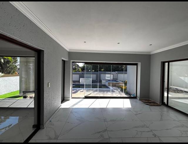 7 BEDROOM PROPERTY TO RENT IN FERNRIDGE ESTATE